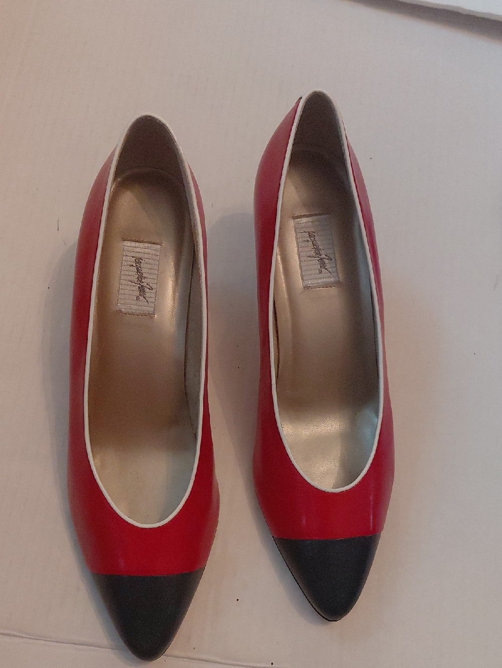 Jaculine Ferrar Womens Vintage Slip On Red, White Blue Pointed Toe Pumps Size 10